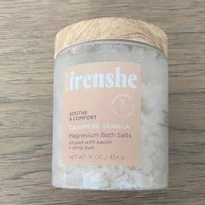 BEING FRENSHE Cashmere Vanilla Bath Salts